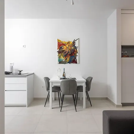 Appartamento Seafront Andrijana - Happy