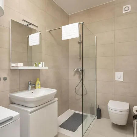 Seafront Andrijana - Happy Apartment