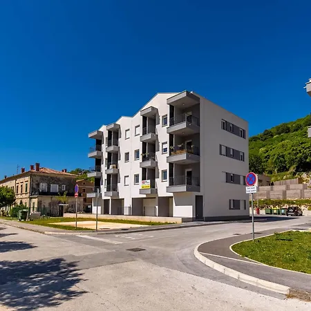 Seafront Andrijana - Happy Apartment Plomin