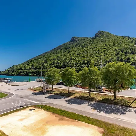 Seafront Andrijana - Happy